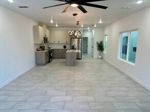 8218 Casa Verde Rd in Laredo, TX - Building Photo - Building Photo