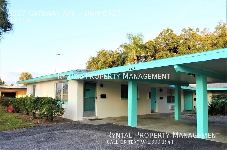 6327 Gateway Ave in Sarasota, FL - Building Photo