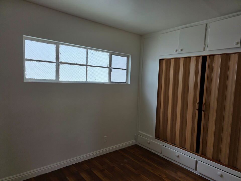 1216 S Glendale Ave, Unit E in Glendale, CA - Building Photo