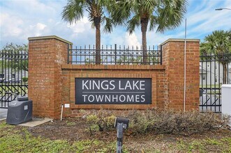 13123 Kings Crossing Dr in Gibsonton, FL - Building Photo - Building Photo