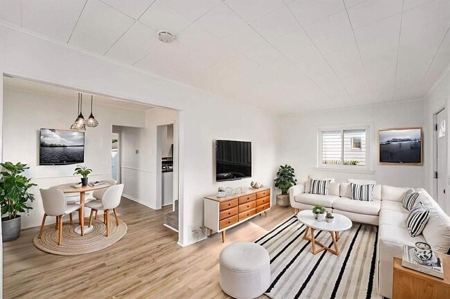 23735 Donald Ave in Eastpointe, MI - Foto de edificio - Building Photo