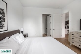 650 E Sycamore St, Unit 3101 in Denton, TX - Foto de edificio - Building Photo