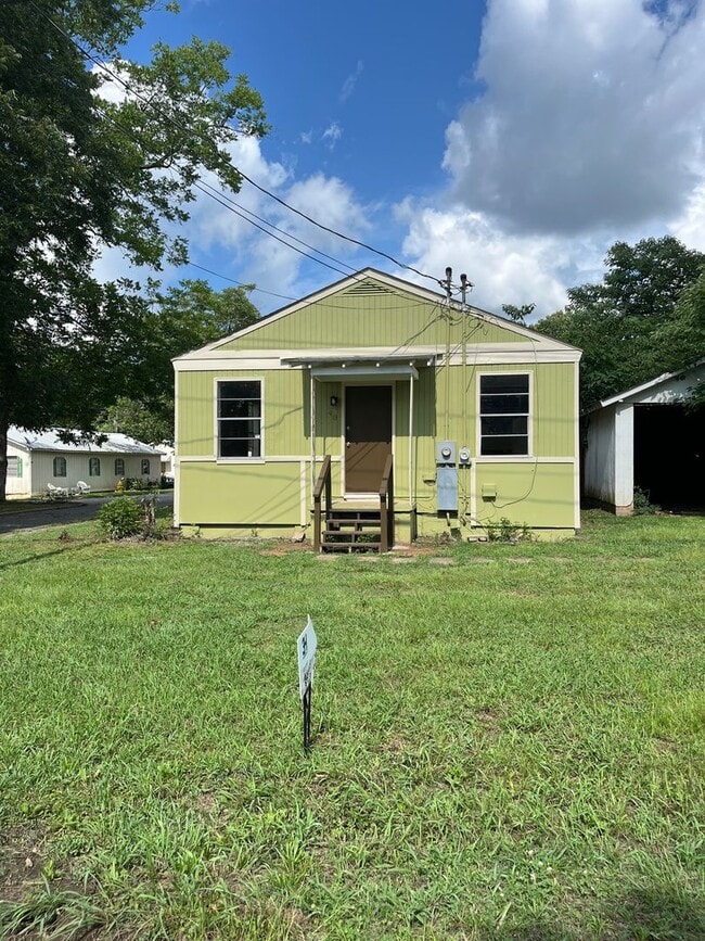 property at 40 Wewoka St