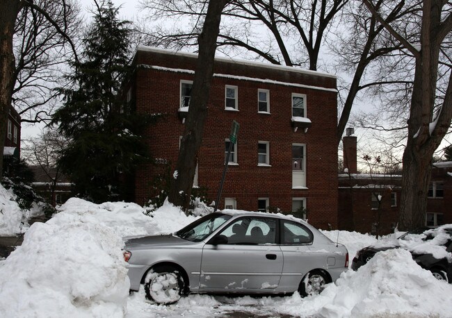 2322 40th Pl NW in Washington, DC - Building Photo - Building Photo