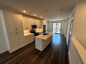 519 Burton Dr in Alpharetta, GA - Building Photo - Building Photo