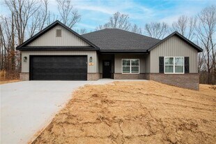 14 Kinloch Dr in Bella Vista, AR - Building Photo