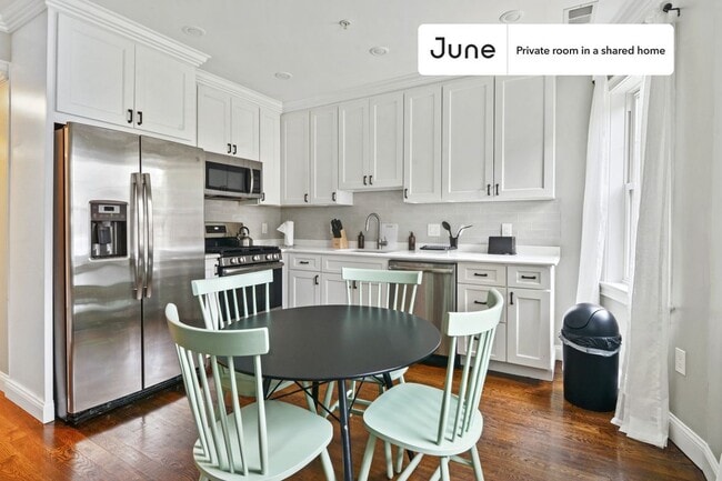 Room in Shared 4 bed/1.5 bath home, Unit B in Boston, MA - Foto de edificio - Building Photo