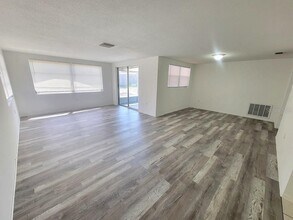 7920 Pineapple Ln in Port Richey, FL - Building Photo - Building Photo