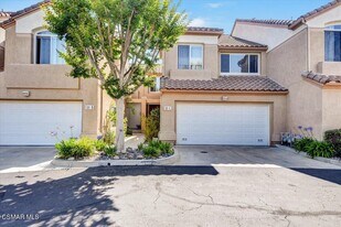 510 Sonata Way in Simi Valley, CA - Building Photo