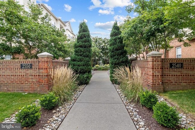 property at 2540 Kensington Gardens