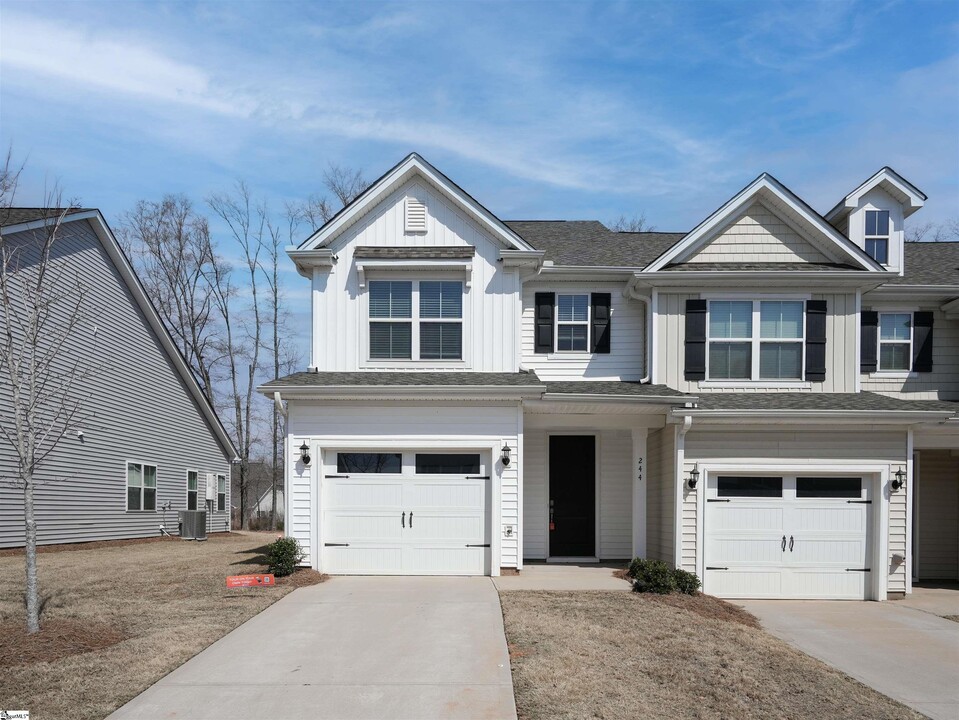 244 Bryland Wy in Fountain Inn, SC - Building Photo