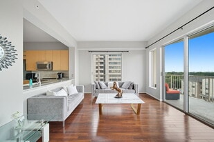 3505 Sage Rd, Unit The Mark #602 in Houston, TX - Building Photo