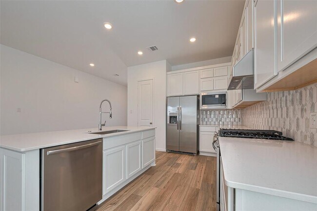 8210 Clear Quartz Ln in Rosharon, TX - Building Photo - Building Photo