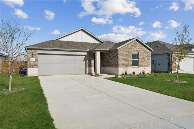 1527 Coldwater Wy in Crandall, TX - Building Photo