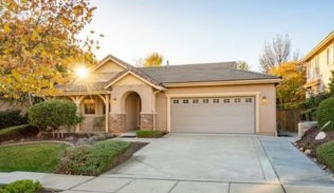 property at 775 Lavender Ln