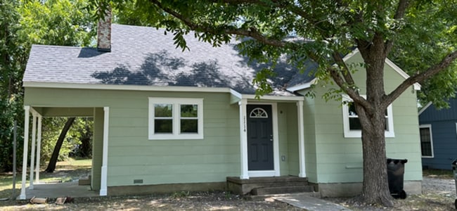 property at 1114 Commerce Dr
