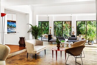 5627 Granada Blvd in Coral Gables, FL - Building Photo - Building Photo