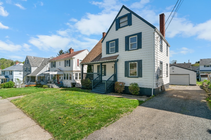 609 Owens St in Aliquippa, PA - Building Photo