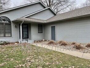 1973 Creekbank Ln in South Bend, IN - Building Photo - Building Photo