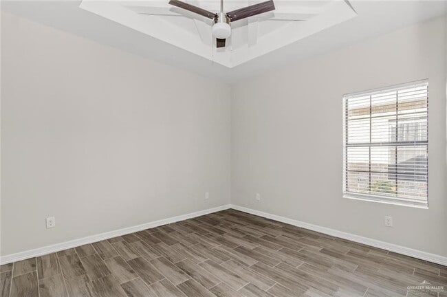 1005 W La Pointe Ave, Unit 4 in Alton, TX - Building Photo - Building Photo