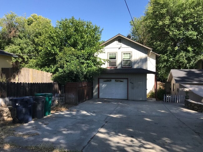 property at 5551-5555 Robles Ave