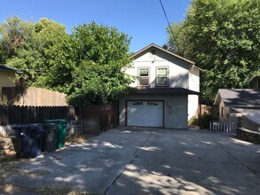 5551-5555 Robles Ave in Atascadero, CA - Building Photo - Building Photo