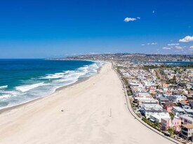 805 Pismo Ct in San Diego, CA - Building Photo