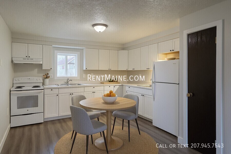 22 Hillside Ln in Lewiston, ME - Foto de edificio