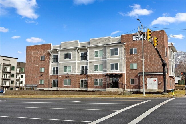 property at 3378 Washington Blvd