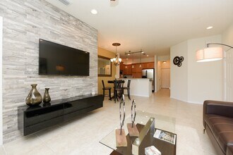 7864 Limestone Ln in Sarasota, FL - Building Photo - Building Photo