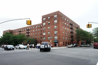 The Glen in Flushing, NY - Foto de edificio - Building Photo