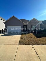 130 Co Rd 1702 in Cullman, AL - Building Photo