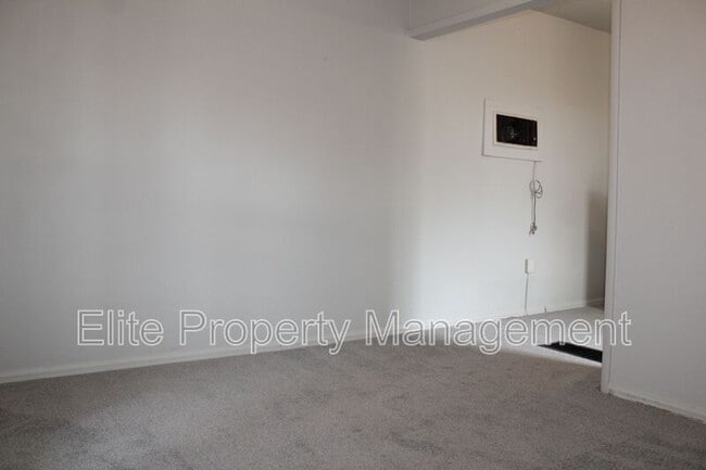 315 E City Center Dr in Pueblo, CO - Building Photo - Building Photo