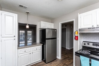 Celebration at Sandy Springs in Sandy Springs, GA - Foto de edificio - Interior Photo