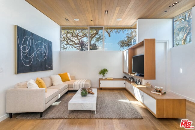 4014 Colonial Ave in Los Angeles, CA - Building Photo - Building Photo