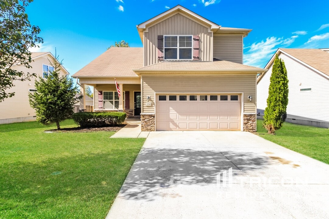 1712 Colyn Avenue in Murfreesboro, TN - Building Photo