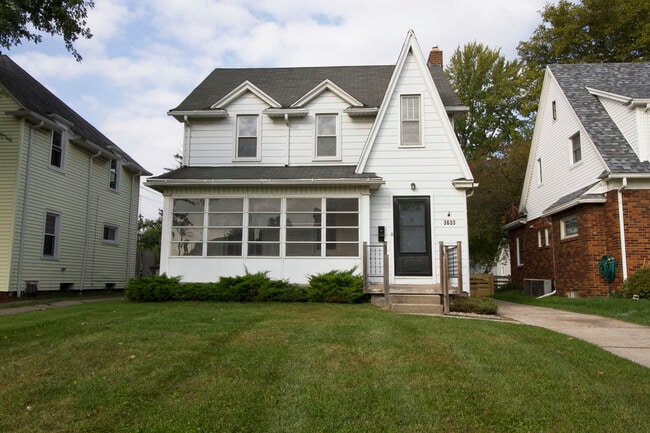 property at 3633 Elmhurst Rd