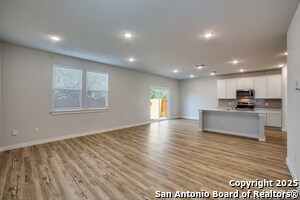 5935 W Hausman Rd in San Antonio, TX - Building Photo