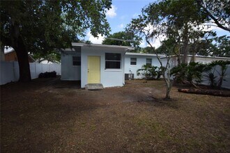 2212 Hoffner Ave in Belle Isle, FL - Building Photo - Building Photo