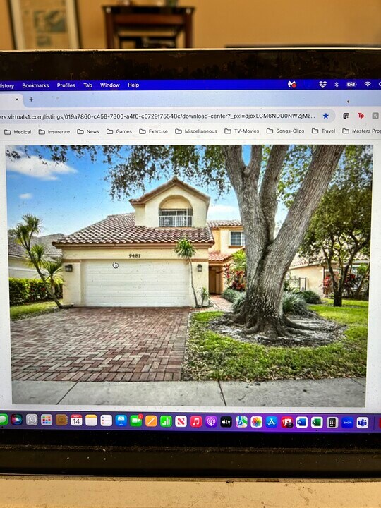 9481 Oak Grove Cir in Davie, FL - Building Photo