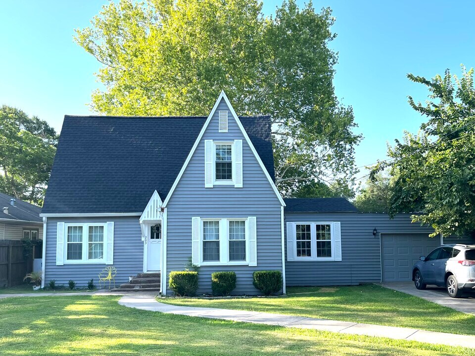 203 Florence St in Tomball, TX - Building Photo