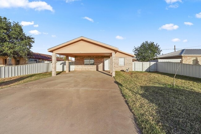 property at 1728 Linda Ave