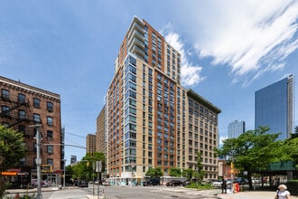 Elliott Chelsea in New York, NY - Building Photo - Building Photo