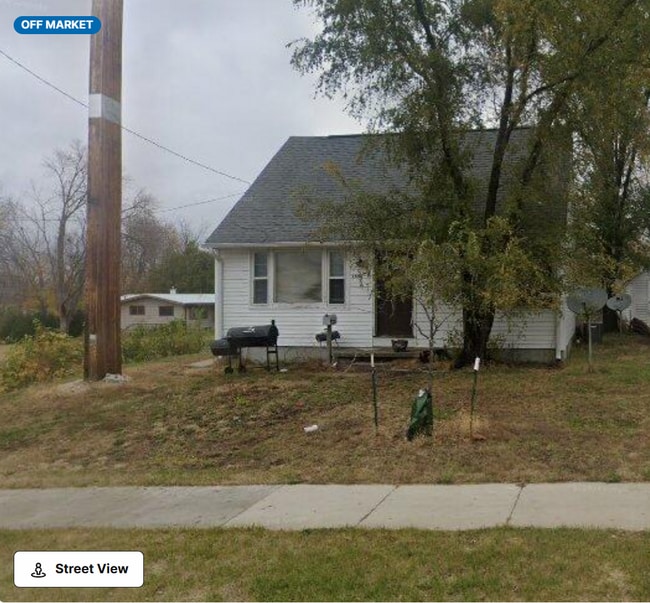 property at 1658 32nd St NE