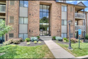 66 View Terrace Dr in Southgate, KY - Building Photo