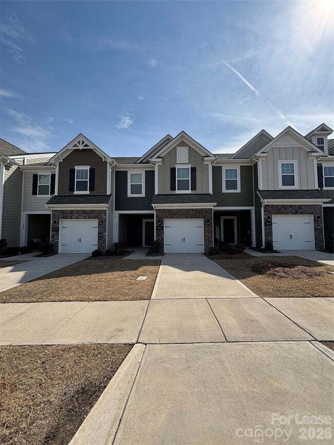 5211 Maynard Hl Dr in Monroe, NC - Building Photo - Building Photo