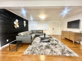 5329 Pagewood Ln in Houston, TX - Building Photo