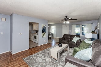 2019 Payton Ave in Des Moines, IA - Foto de edificio - Building Photo