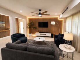 4053 SW 8th St in Plantation, FL - Building Photo
