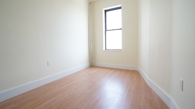 2485 Elm Place in Bronx, NY - Building Photo - Floor Plan